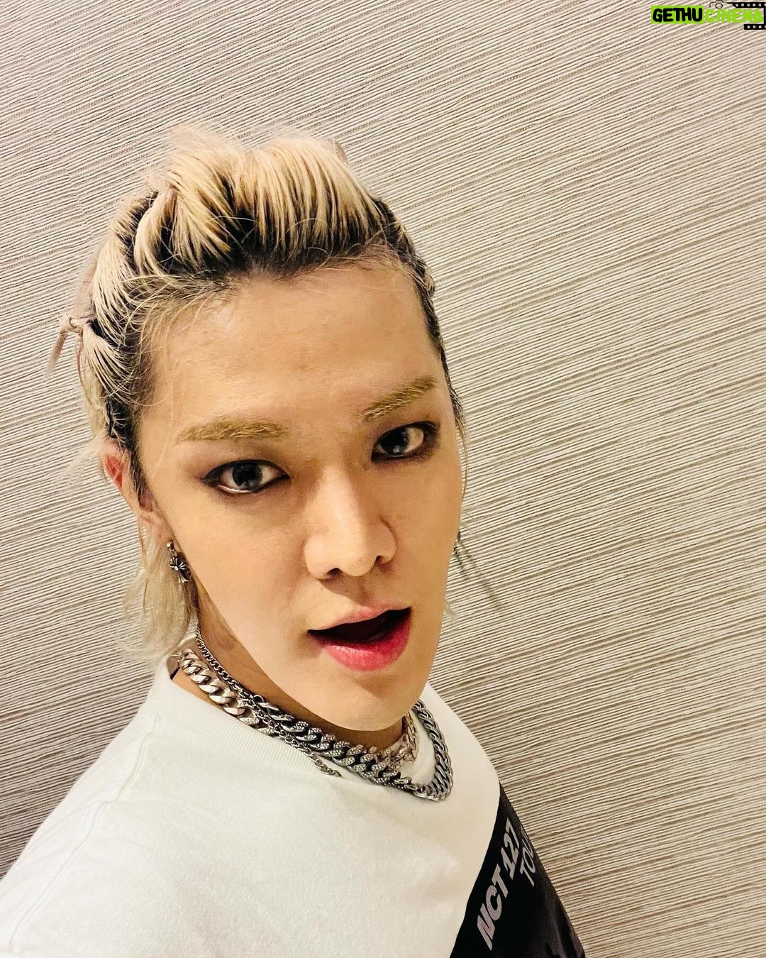 Nakamoto Yuta Instagram - 澳门~~~ 这两天太感谢大家了! 因为有大家的力量,我们才能顺利完成舞台! 我们再见吧!❤️❤️😎🤘
