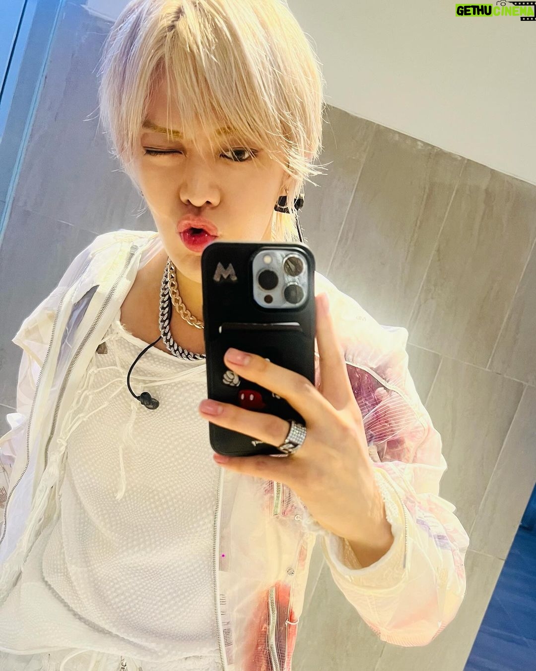Nakamoto Yuta Instagram - Thank you jakarta❣️ You guys were the best🔥see you next time ❤️