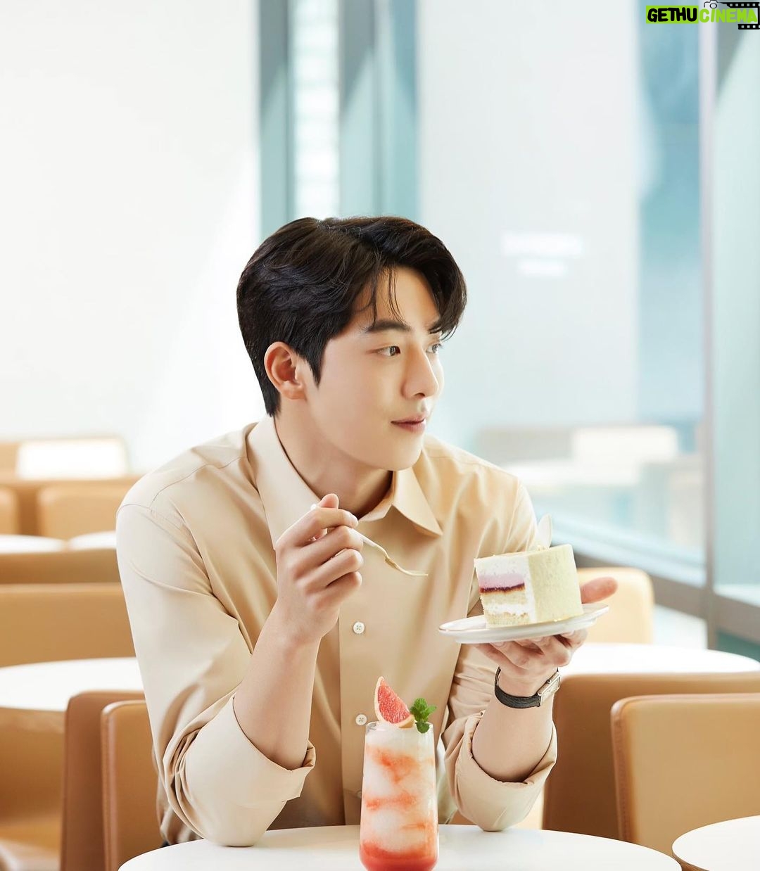 Nam Joo-hyuk - 2.6 Million Likes - #광고 #atwosomeplace
#투썸플레이스
