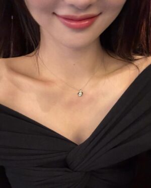 Nam Kyu-hee Instagram - 키린 x 웨스틴조선 
키린의 보보(Bo Bo) 컬렉션은 귀여운 판다와 테디베어의 
독창적인 조합으로 이루어진 키린의 대표 컬렉션 중 하나인데요!

올겨울 웨스틴조선이 이에 영감을 받아 보보(Bo Bo)컬렉션을
컨셉으로 애프터눈 티 세트를 선보인다고 합니다.✨ 
트레이부터 디저트까지 사랑스러운 판다 모양으로 여러분을
기다리고 있어요.🤍 

+ 12월 15일부터 12월 29일까지 키린 카카오톡 채널을 추가하시면 귀여운 보보 컬렉션 이모지를 다운 받을 수 있다고 하니 귀여움 겟 하러 가봅시다!🐼 

#광고 #키린 #웨스틴조선애프터눈티 #보보컬렉션