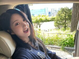 Nam Kyu-hee Instagram - 모두 따뜻한 연휴 보내세요🌝