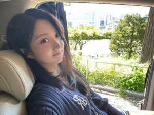 Nam Kyu-hee Instagram - 모두 따뜻한 연휴 보내세요🌝