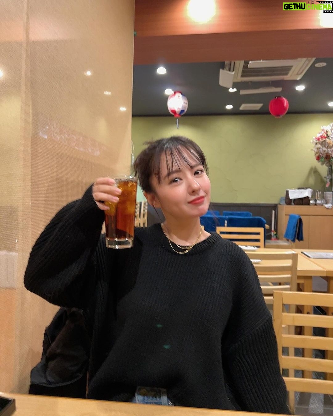 Nana Yamada - 7K Likes - お酒に見せかけたウーロン茶🫢♡いぇーい
