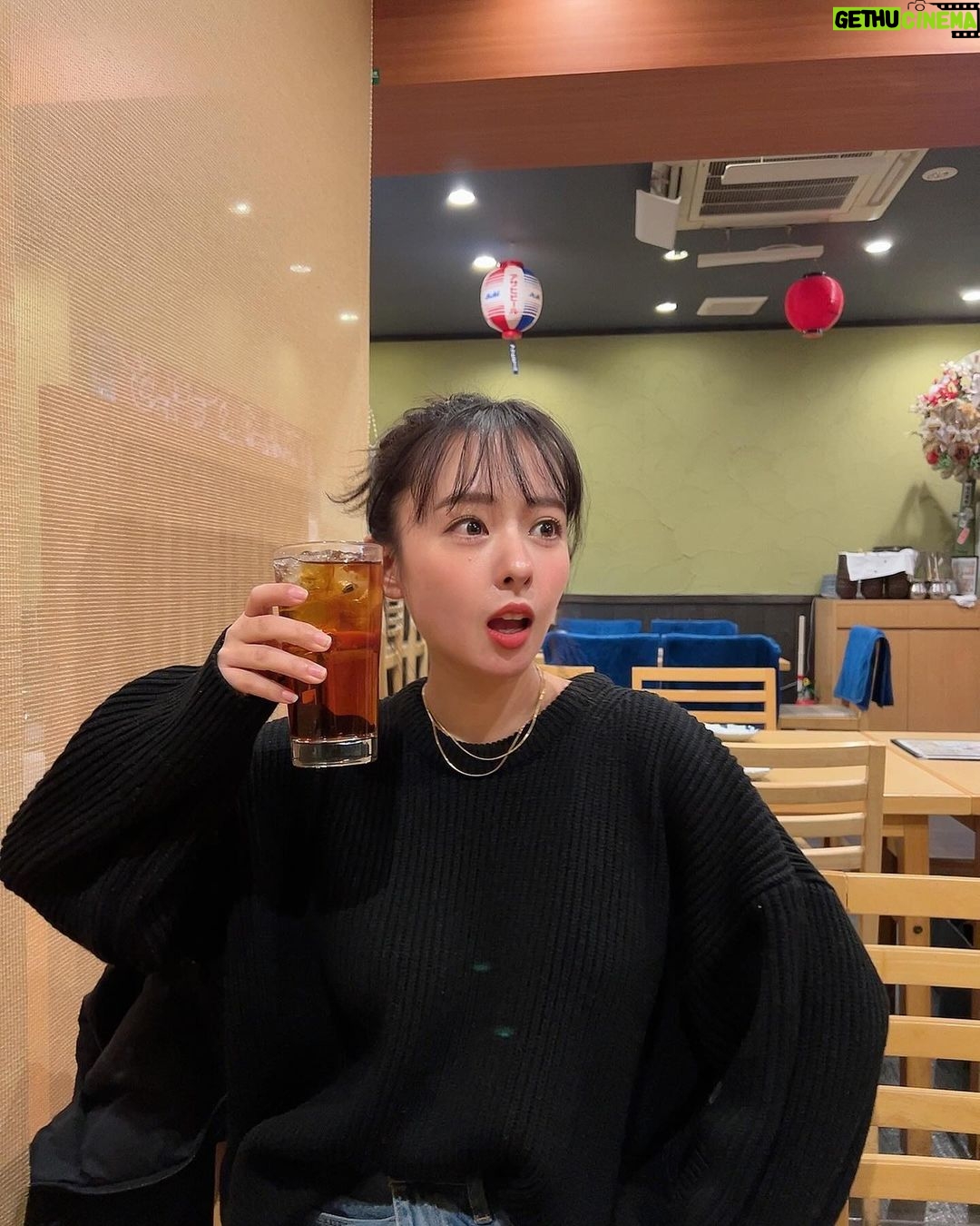 Nana Yamada - 7K Likes - お酒に見せかけたウーロン茶🫢♡いぇーい