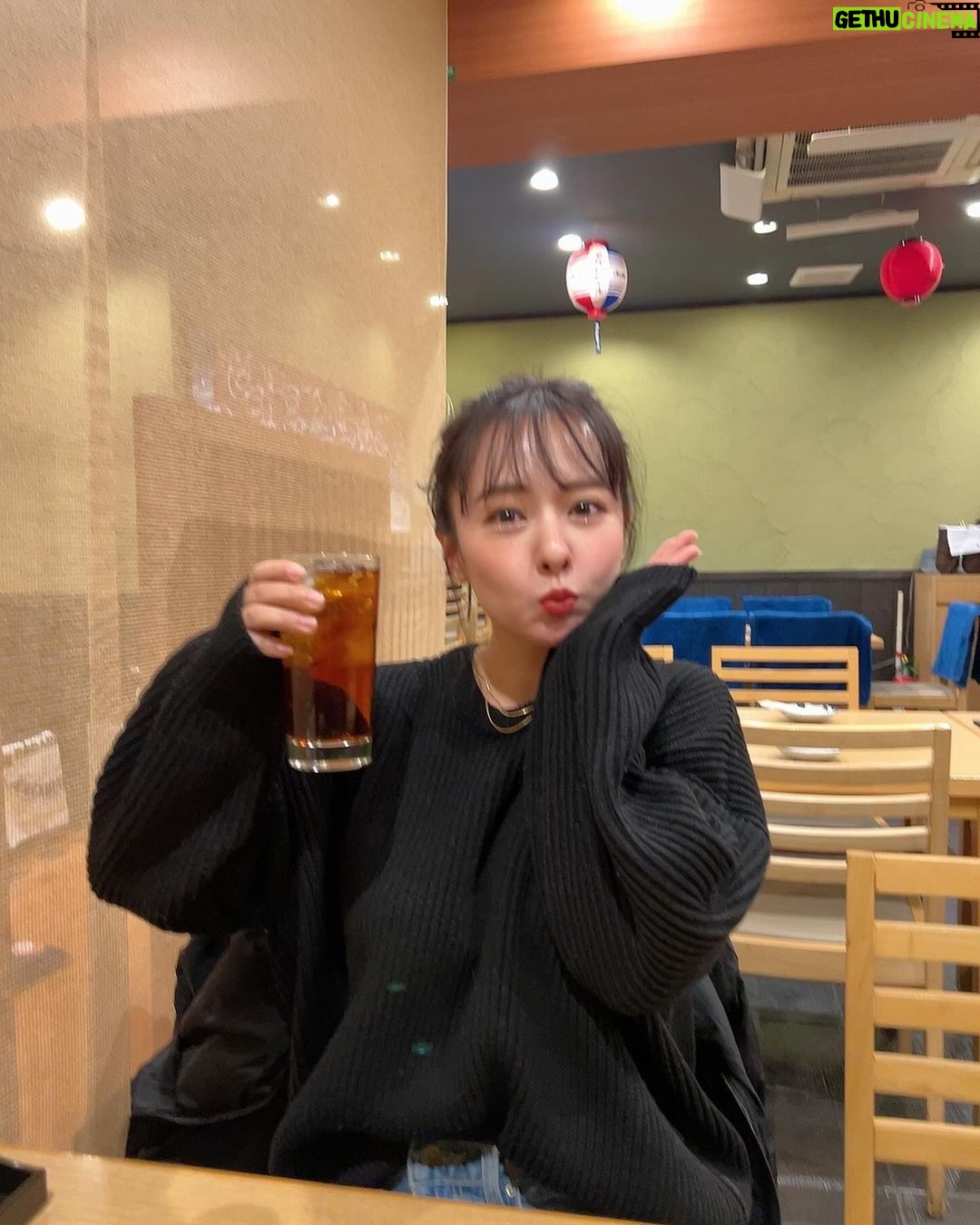Nana Yamada - 7K Likes - お酒に見せかけたウーロン茶🫢♡いぇーい