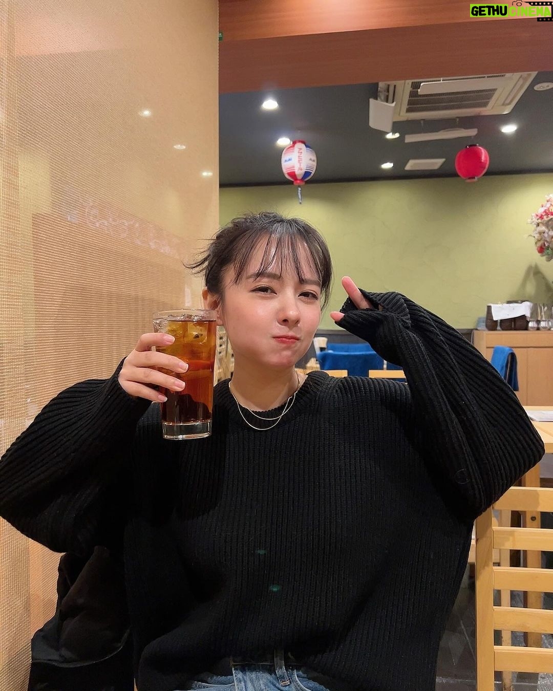 Nana Yamada - 7K Likes - お酒に見せかけたウーロン茶🫢♡いぇーい
