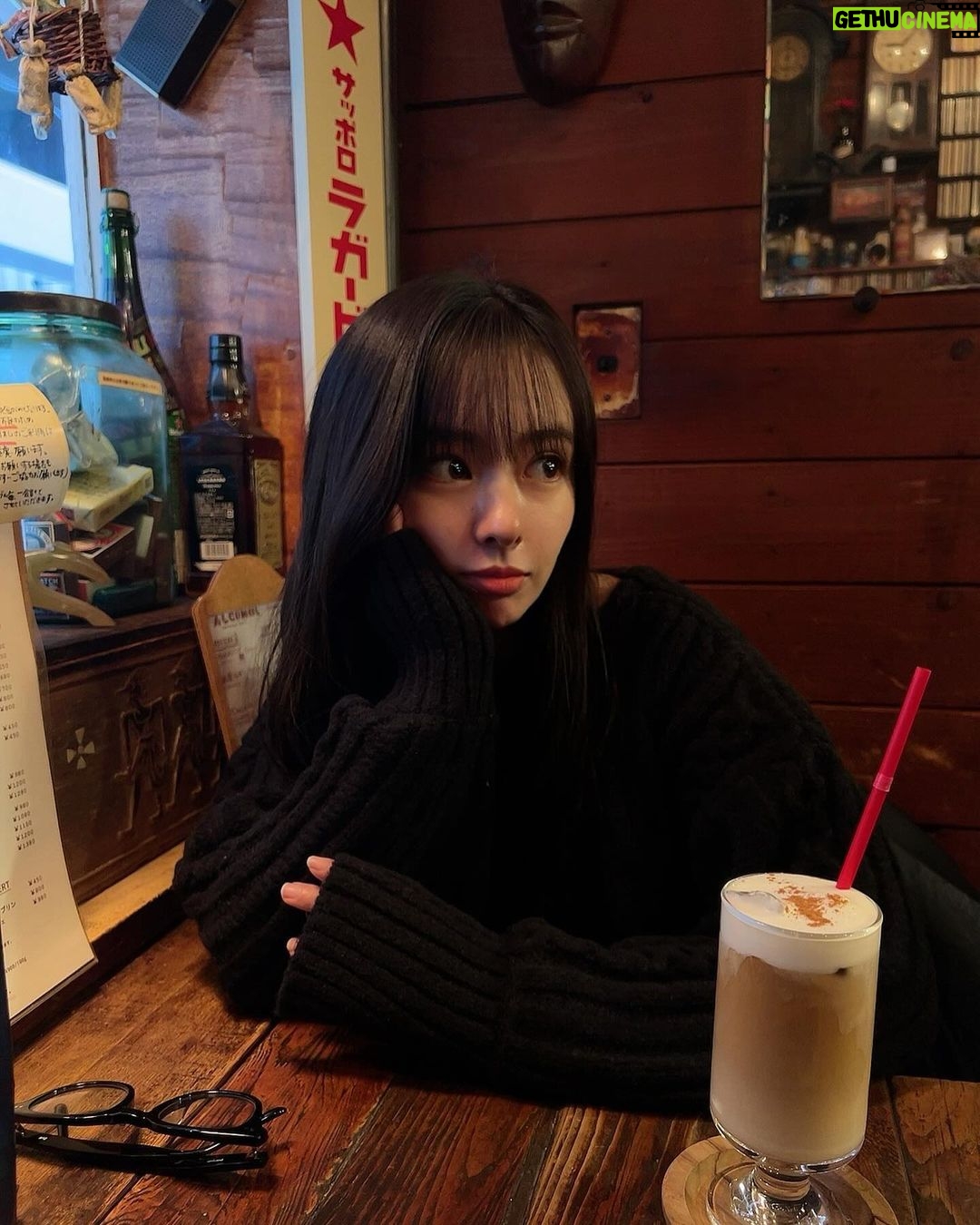 Nana Yamada - 6.4K Likes - 気取らず気を遣わずお互いに
好きなことしてなにも話さないってとても幸せな空間🫖♡
1人でもいいねんけど、誰かいてほしい。
もっとゆっくりしたかったけどまた今度☕️