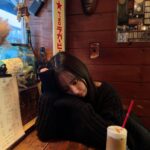 Nana Yamada Instagram - 気取らず気を遣わずお互いに 好きなことしてなにも話さないってとても幸せな空間🫖♡ 1人でもいいねんけど、誰かいてほしい。 もっとゆっくりしたかったけどまた今度☕️