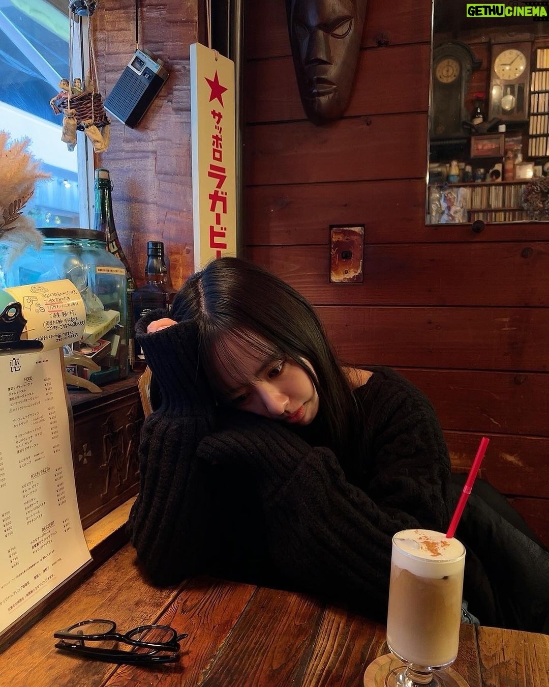 Nana Yamada - 6.4K Likes - 気取らず気を遣わずお互いに
好きなことしてなにも話さないってとても幸せな空間🫖♡
1人でもいいねんけど、誰かいてほしい。
もっとゆっくりしたかったけどまた今度☕️