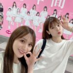 Nanase Yoshikawa Instagram – JR秋葉原駅のポスター見てきたよー！
こんなに大きいなんて知らなかったから感動しました、、🥹
何人か近くで見てたのに私たちがいること全然気づいてくれないから、本人だぞ！アピールたくさんしたらみんな気を遣ってにこにこしてくれました☺️ｱﾘｶﾞﾄｳ

場所は改札内中2階コンコースだよー！
みんなもエイトポーズして撮ってね☺️
ひだあや一緒に行ってくれてありがとー✌︎