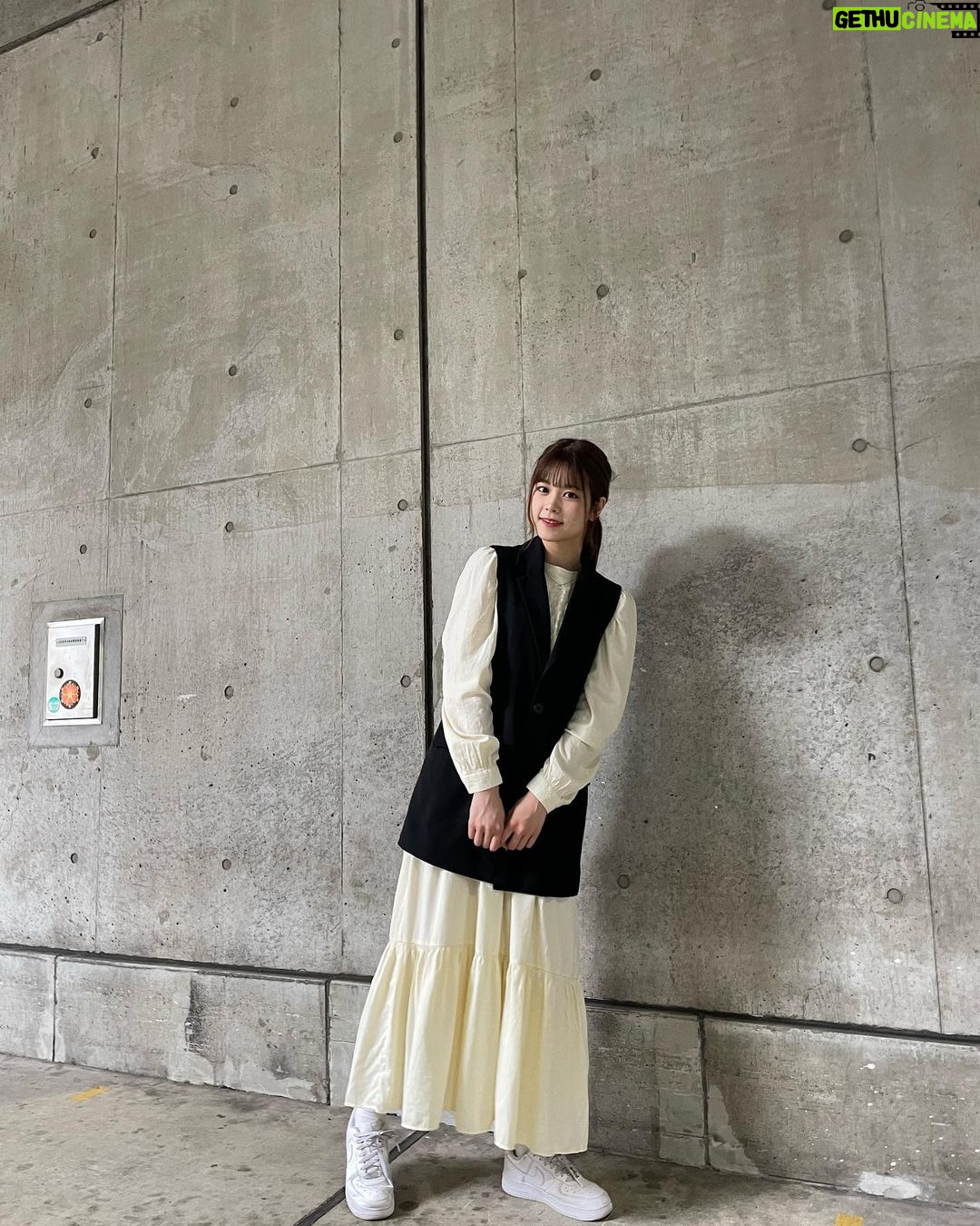 Nanase Yoshikawa Instagram - 対面お話し会ありがとうございました☺️ きてくれたみんなが幸せそうで私も嬉しくなりました❤️ 遠いところ、足元の悪い中、会いにきてくれてありがとう!! お洋服は最近はモノトーン多め🫣大人になった!笑