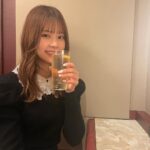 Nanase Yoshikawa Instagram - 先日行ったおしゃれなハイボールバー🥺 ハイボールラブなので色んな種類があって最高だったなぁ、、 私のおすすめはアールグレイのハイボール！ あと、4枚目の写真見てもらったらわかるけど氷が大きくてとにかくすごいの！笑 伝わるかな😃 駅直結で行きやすくて、店内もとってもレトロでおしゃれです！ 1人でも行きやすいのでお仕事帰りとかにぜひ🍺 　 #ハイボールバー上野駅1923 #上野グルメ #上野居酒屋 #上野ディナー
