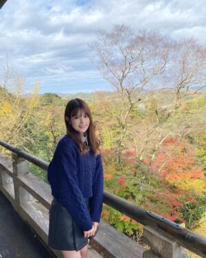 Nanase Yoshikawa Instagram - ロケしてきました〜🍁
紅葉の季節好き！！