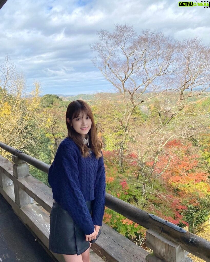 Nanase Yoshikawa Instagram - ロケしてきました〜🍁 紅葉の季節好き！！