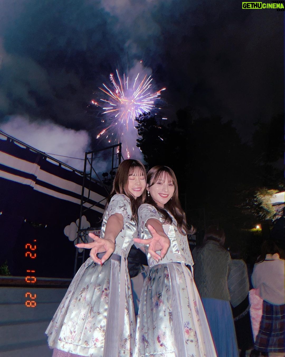Nanase Yoshikawa Instagram - 山梨県の大きなお祭り、信玄公祭り! 前夜祭に出演させていただきました☺️ その前にひだあやと山梨も観光できて幸せな1日だったな! 山梨また遊びに行きます!絶対! フルーツ公園楽しかった!コキア綺麗だった👏🏻👏🏻 みんなも寒い中、忙しい中来てくれてありがとね〜☺️☺️
