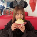 Nanase Yoshikawa Instagram - この前久しぶりにディズニーランド行った☺️新しいファストパスみたいな制度知らなくて美女と野獣2時間待った🫣2000円払いたかった🥹笑