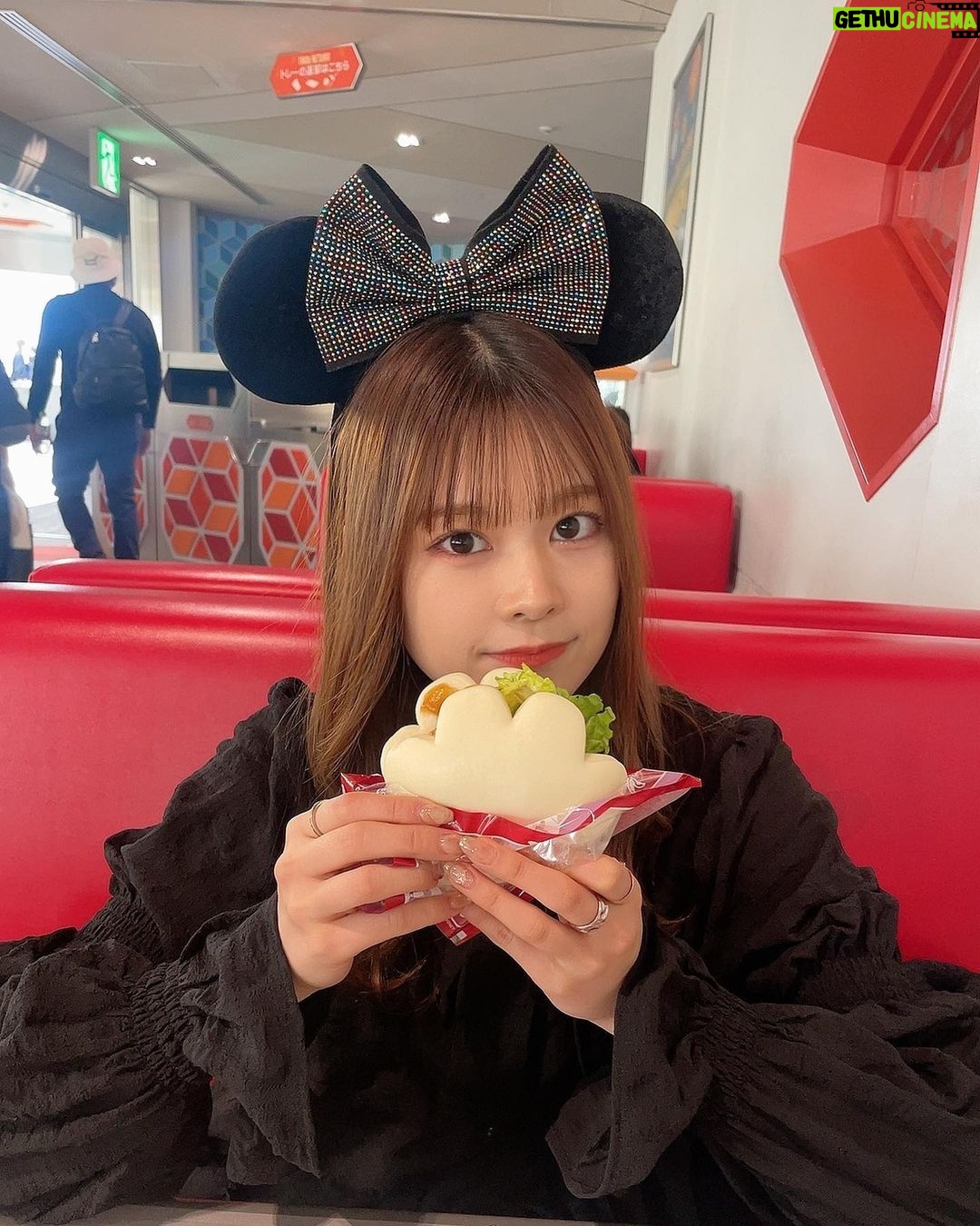 Nanase Yoshikawa Instagram - この前久しぶりにディズニーランド行った☺️新しいファストパスみたいな制度知らなくて美女と野獣2時間待った🫣2000円払いたかった🥹笑