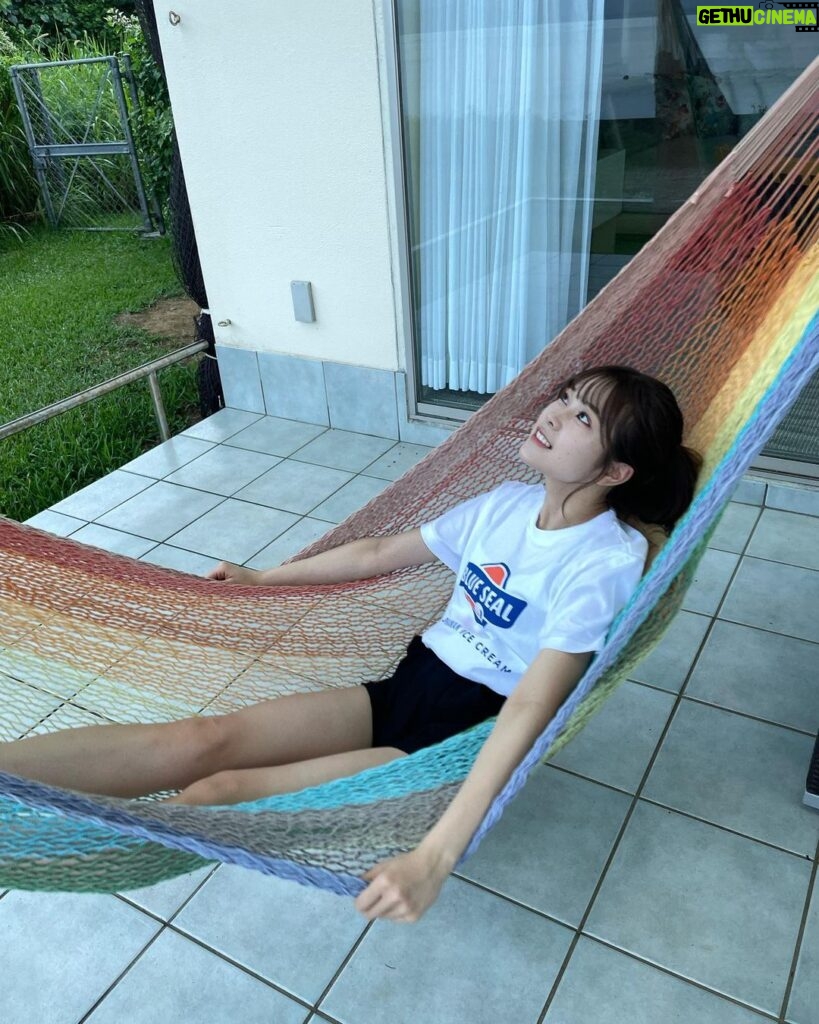 Nanase Yoshikawa Instagram - HADOの小浜島旅行楽しかったから写真載せていくね〜✈ なんとお部屋にハンモック付いてた！幸せ空間🫶 ホテルははいむるぶしに宿泊しました！ #はいむるぶし #PR