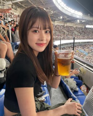 Nanase Yoshikawa Instagram - ついつい買ってしまうよね、、最高🍺⚾️