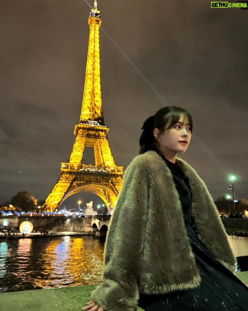 Nanase Yoshikawa Instagram - HAPPY NEW YEAR 2024 年末ヨーロッパ旅行に行ってきました✈ 本当にさっき帰国したばっかり！笑 また写真いっぱい載せますー！ 2024年もよろしくお願いします☺ 日本のお正月楽しみ🎍