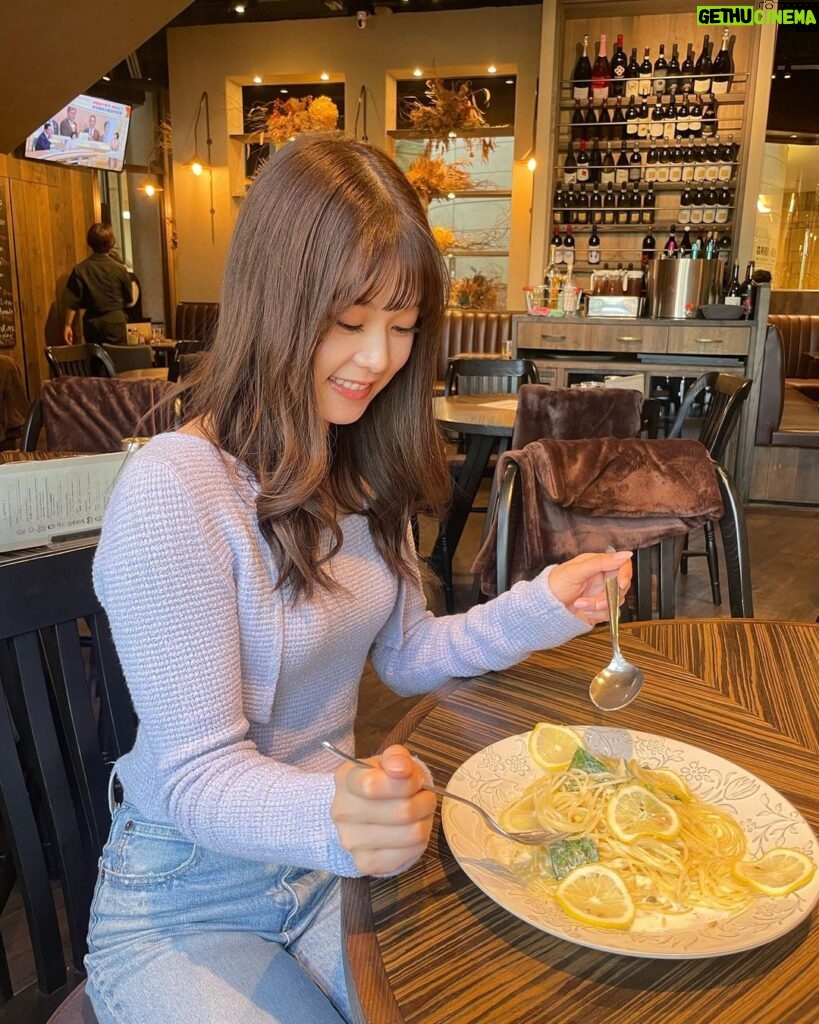 Nanase Yoshikawa Instagram - マネージャーさんとランチしました☺️ レモンのパスタ！見た目も可愛くてさっぱりしてて美味しかった😋