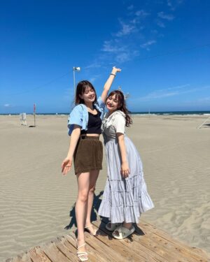 Nanase Yoshikawa Instagram - 昨日はてくてく散歩ロケでしたー！
この加工なしの青い空！最高！！
美味しいものもたくさん食べました😊
誕生日にいい思い出作れた🫶

放送は8月4日22時〜チバテレビで放送です☺️お楽しみにー！
