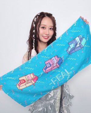 Nao Furuhata Instagram - LIVE『-REAL-』グッズ販売中👀✨

ペンライトは今後の LIVEでも
使ってもらえるように作りました！

今のところ再販予定は無いので
このチャンス逃さないようにね😈🤍

自分だけのペンライトを作るの
ずっと夢だったから叶って嬉しいな...
たくさん愛を伝えてね！

お家で使えるグッズもたくさんなので
是非、お家で私を感じながら
過ごしてください🥳

⚠︎販売は11/10まで