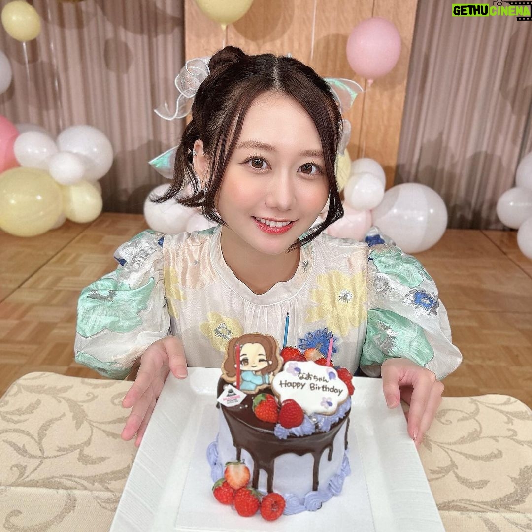Nao Furuhata - 3.1K Likes - ⋱Furuhata Nao Birthday2023 ⋰
お昼の部の衣装、可愛すぎる🥹
髪にはたくさんのリボンも
つけていただいて
バースデーガール演出😏笑
ケーキも最高に美味しくて
イベントも皆んなとずっと笑って
最高の1日でした!