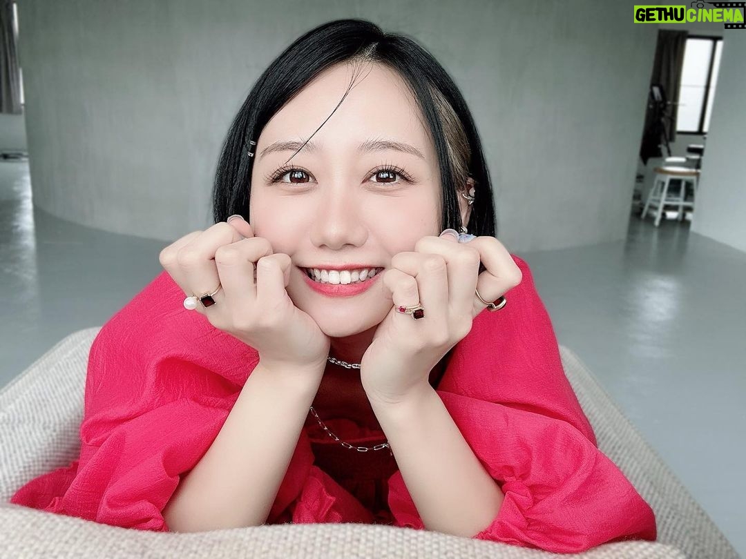 Nao Furuhata - 3.8K Likes - 6月になりましたね!
バタバタとした5月が終わり
今年も皆んなと充実した1年が
過ごせるよう、動いてます!
写真のネイル水色なんだけど
赤×水色の組み合わせ可愛くて
好きかも🍒💎