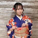 Nao Furuhata Instagram - FCイベで着た着物 2部は前髪下ろしてみた！ 髪には金粉が散りばめられ 帯にはちょこんとリボン！ 1部と2部で違う雰囲気 楽しめて嬉しかったな☺️ #着物 #着物ヘア #千切屋治兵衞 #chiji1555 #japanesetraditional