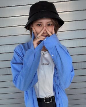 Nao Furuhata Instagram - 髪を耳かけした日。