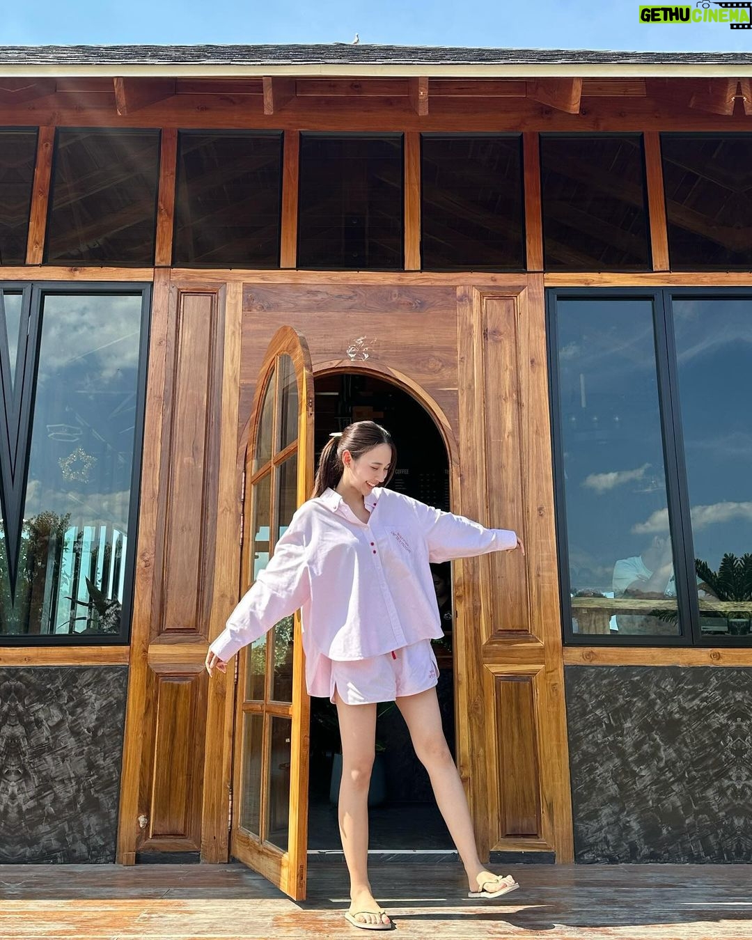 Narilya Gulmongkolpech Instagram - ✨🫶🏻🩵🌷💌💘 ทิวสน Thiw Son Cafe & Homestay
