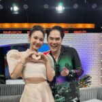 Narilya Gulmongkolpech Instagram - วันนี้ได้พูดถึง @naayada.official กับพี่หนิง @ningpanita พี่ชมพู่ @chompu_konbai ในรายการ “คุยแซ่บโชว์” ดีใจมากๆ เลยค่ะ 🙏 ปังไม่ไหวแม่! 😊💖 ใครอยากมูแบบเนียนๆ ด้วยเครื่องประดับนะญดา ลองสอบถามมาได้เยยยยน้า 🙊✨🫶🏻