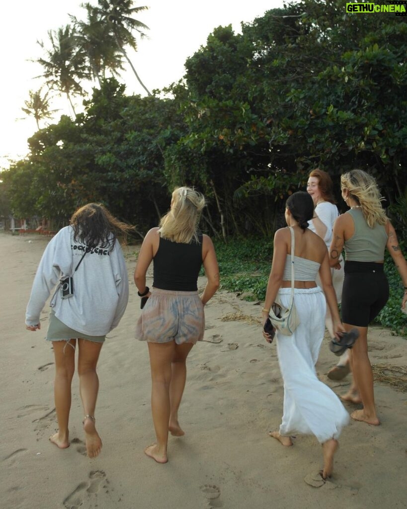 Natálie Halouzková Instagram - solo traveling Sri Lanka week 3&4 [23/8/-7/9/2023] …beautiful places, beautiful people. so many beautiful memories🤍thank you everyone. - 📍Ella, Nuwara Eliya, Weligama