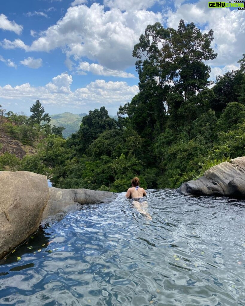 Natálie Halouzková Instagram - solo traveling Sri Lanka week 3&4 [23/8/-7/9/2023] …beautiful places, beautiful people. so many beautiful memories🤍thank you everyone. - 📍Ella, Nuwara Eliya, Weligama