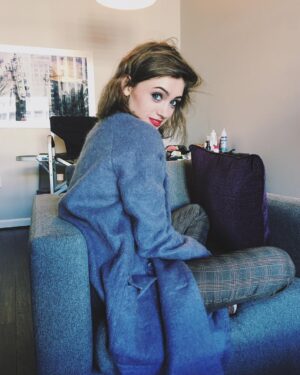Natalia Dyer Instagram - Thx to this team for a fun @roguemagazine shoot this morning 📸✌️