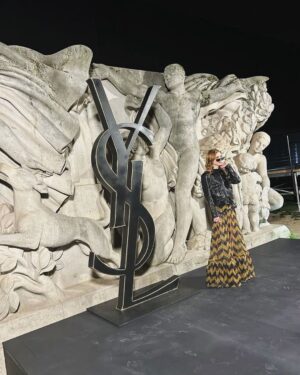 Natalia Dyer Instagram - thank you @ysl 💫