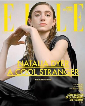 Natalia Dyer Instagram - muchas gracias @elle_mexico ! had a fun time shooting this 😘 photo: @tomas_reid fashion: @raul_al makeup: @tyronmachhausen hair: @cameron.rains nails: @sarahnguyenvn production: @jesicalevy