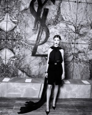 Natalia Dyer Instagram - merci pour tout 🖤 @ysl