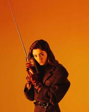 Natalia Dyer Instagram - for @refinery29 ❣️ photo: @alexblackstudio fashion: @carolinaorrico hair: @blakeerik makeup: @anariz1 nails: @ginaedwards_  props: @mssallymorris