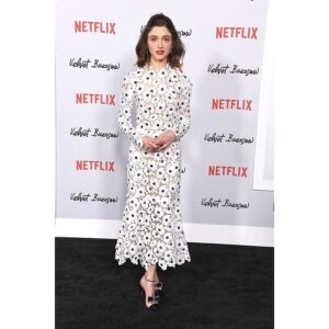 Natalia Dyer Instagram - got to spend the last weekend with these very lovely very talented people in support of #velvetbuzzsaw available on @netflix this friday. excited to see what you think 🙈⚙️🎒