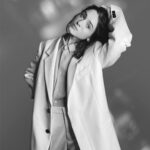 Natalia Dyer Instagram - 🕴big suit energy. a lil sneak peek from the new @amiparis collection #amifw21 #amipartner