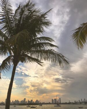 Natalia Dyer Instagram - passionfruit is the only song I'm listening to rn