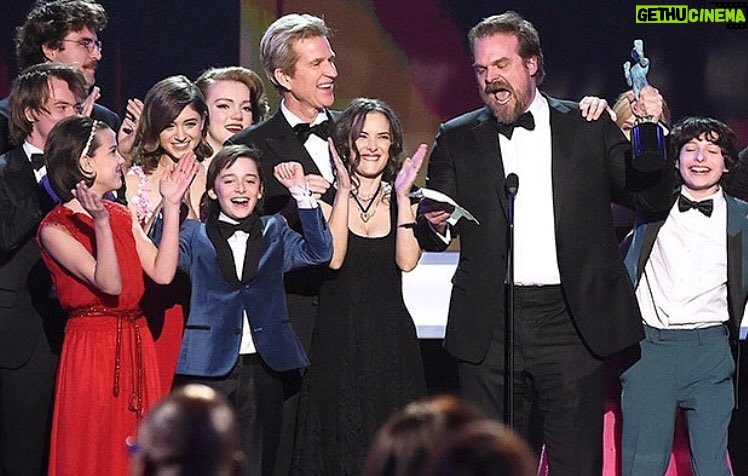 Natalia Dyer Instagram - Ummm wow thank you #sagawards and @dkharbour for saying exactly what was on all our hearts