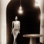 Natalia Fedner Instagram - Art Basel: A Throwback. Took a the year off to spend time with my fam during the holidays this year (I’ll be back next year!). In the meantime let’s reminisce with @tulestefactory gallery at @designmiami. Model is @nicoleaesparza . She is wearing our metal tank gown, skinny scarf, hand bracelet, earrings and sparkle yarn slip all in rose gold. Photography by @pashthegreat #artbaselmiami #tulestefactory #designmiami #artbaselweek #furnituredesign #fashiondesigner Design Miami/