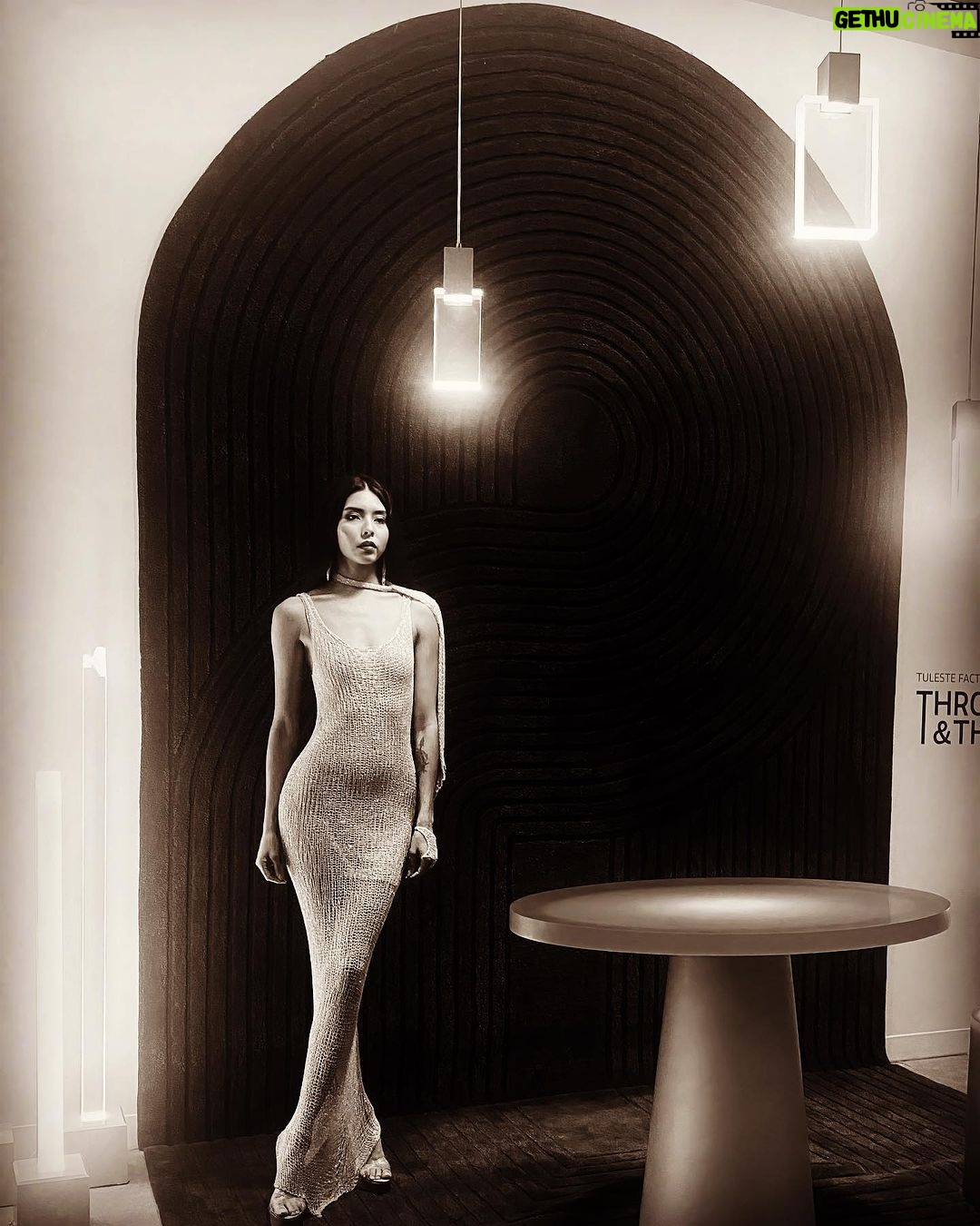 Natalia Fedner Instagram - Art Basel: A Throwback. Took a the year off to spend time with my fam during the holidays this year (I’ll be back next year!). In the meantime let’s reminisce with @tulestefactory gallery at @designmiami. Model is @nicoleaesparza . She is wearing our metal tank gown, skinny scarf, hand bracelet, earrings and sparkle yarn slip all in rose gold. Photography by @pashthegreat #artbaselmiami #tulestefactory #designmiami #artbaselweek #furnituredesign #fashiondesigner Design Miami/
