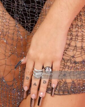 Natalia Fedner Instagram - Lola Lola Lola 🌙 Daring and sexy as always. Thank you for choosing our iridescent spiderweb chain metal dress for the @victoriassecret fashion show event last night. @lourdesleon - You’re an absolute dream ☁️. Swipe through to see pics of Lola, closeups of the dress, videos, and an article clipping by @elanafishman for Page Six

Thank you @saint_____rita for the epic styling and @violettamalakh.pr for coordinating it all. 

Thank you Getty Images for the photos. 

#lolaleon #lourdesleon #victoriassecretfashionshow