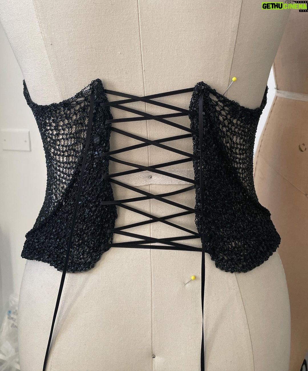 Natalia Fedner Instagram - Thank you @nicolaformichetti @karolg and @rollingstone for this epic moment. It’s so rare that a stylist takes the time to explain why he chose my piece - I’m always curious and this was a delightful surprise! Karol G is wearing our black chain resin corset. If you look at some of my reels you’ll see how I make them. It’s a looong process. I started making them 3 years ago and have only made 5 total, including this one. Swipe through to see some BTS. Posted @withregram • @nicolaformichetti Introducing the latest @rollingstone cover featuring @karolg ! We had an amazing time experimenting with various fashion styles and Karol was so Amazing to work with. Huge thanks to all the amazing designers who contributed their creations to make this cover story come to life!!! 🙏 CREDITS PHOTOGRAPHY @domenvandevelde STYLING @nicolaformichetti 1st Assistant @raulmagdalenoii 2nd Assistant @jordyyshaffer MAKEUP @alexandraafrench HAIR @joerirouffa NAILS @nailsbyemikudo DESIGN @brianroettinger DIRECTOR OF PHOTOGRAPHY @emma.v.reeves WRITER @jabladora PHOTOGRAPHY ASST - Laura Berrou & J Geiger Natalia PR @violettamalakh.pr #KarolG #RollingStones #RollingStonesMagazine #nicolaformichetti #resinart #metalcouture