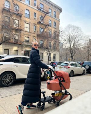 Natalia Germani Instagram - Us
Strollin’
With @kociky.sk 

🩷