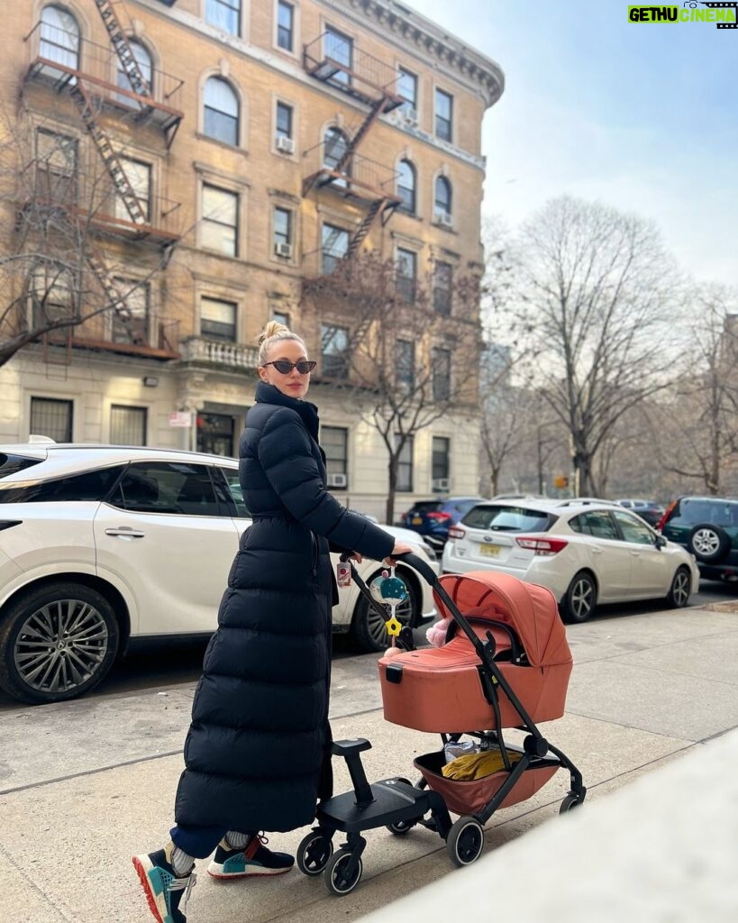 Natalia Germani Instagram - Us Strollin’ With @kociky.sk 🩷 Morningside Park
